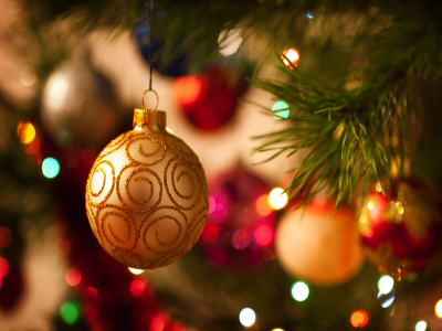 Spread the festive cheer: Office Christmas Decorating Tips