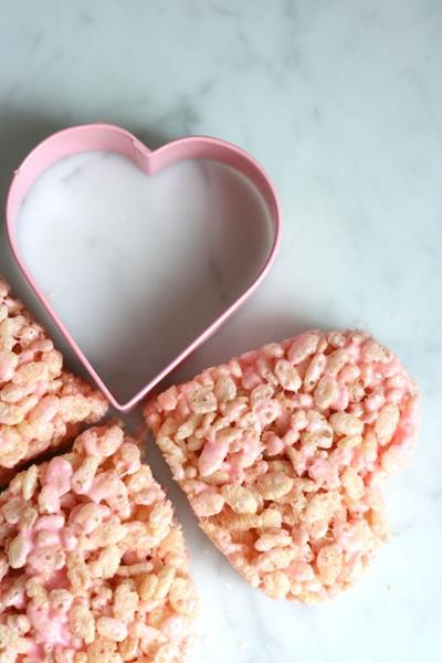 Pink Heart Cake Pops