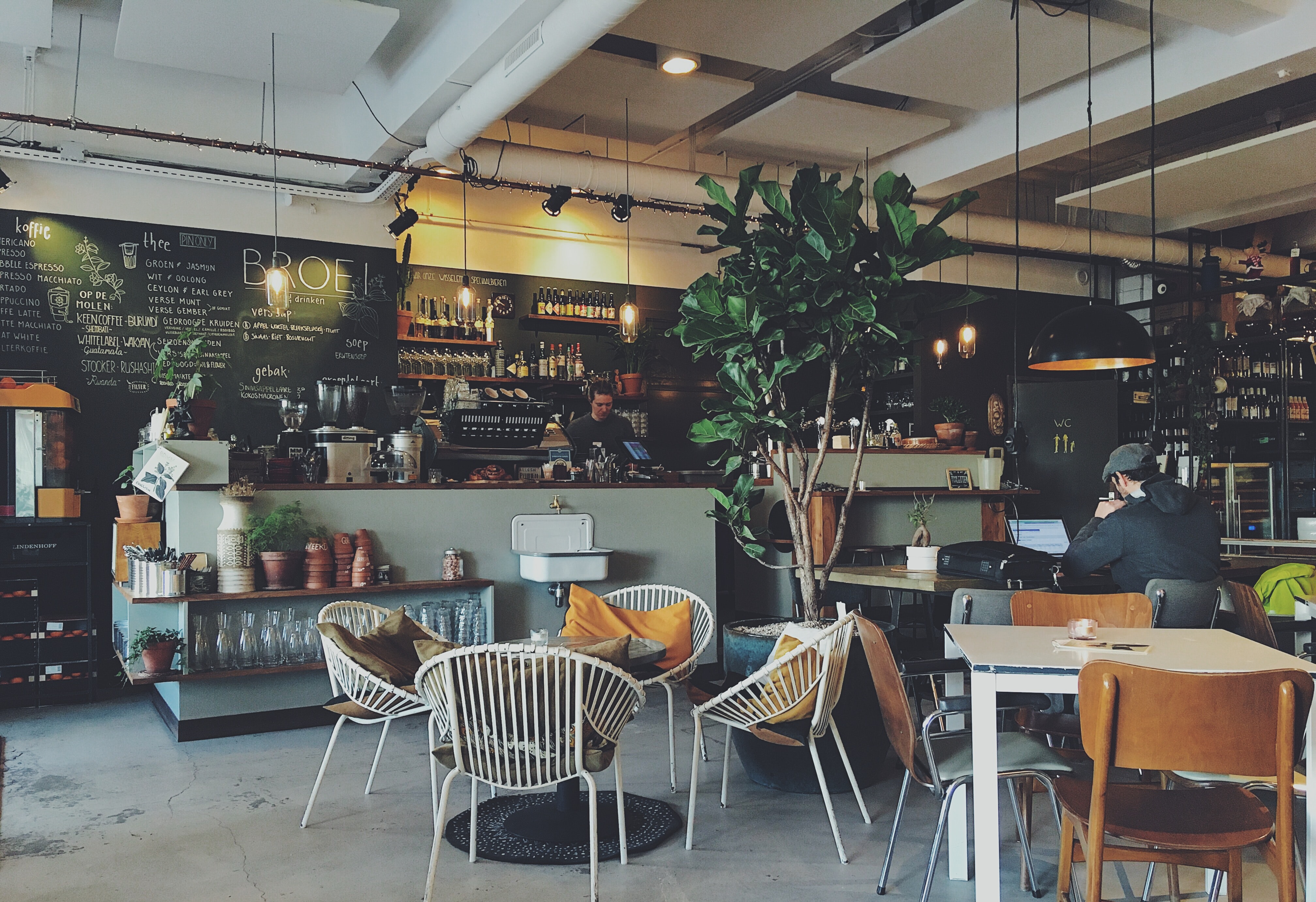 How To Make Your Independent Café Appear More Professional