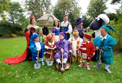 Snow White & the Seven Dwarfs Come to the Bristol Hippodrome