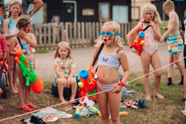 WIN 5 TICKETS TO THE MASSIVE FAMILY WATER FIGHT!